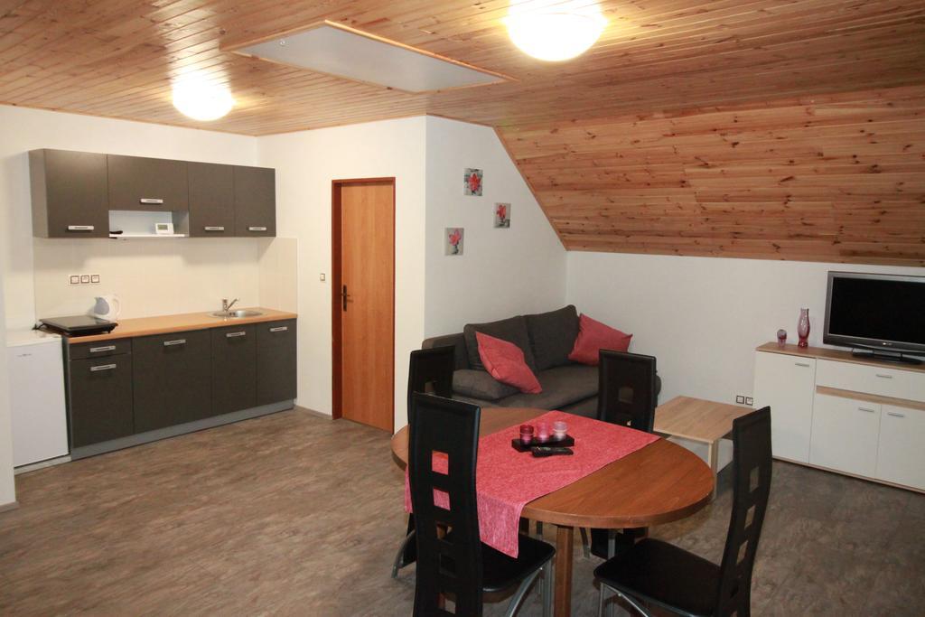 Apartmany Svijany Eksteriør billede